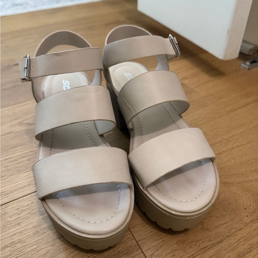 Beige Platform Sandals - Women's Neutral Chunky Heels Comfortable Womens 6 - Picture 3 of 5